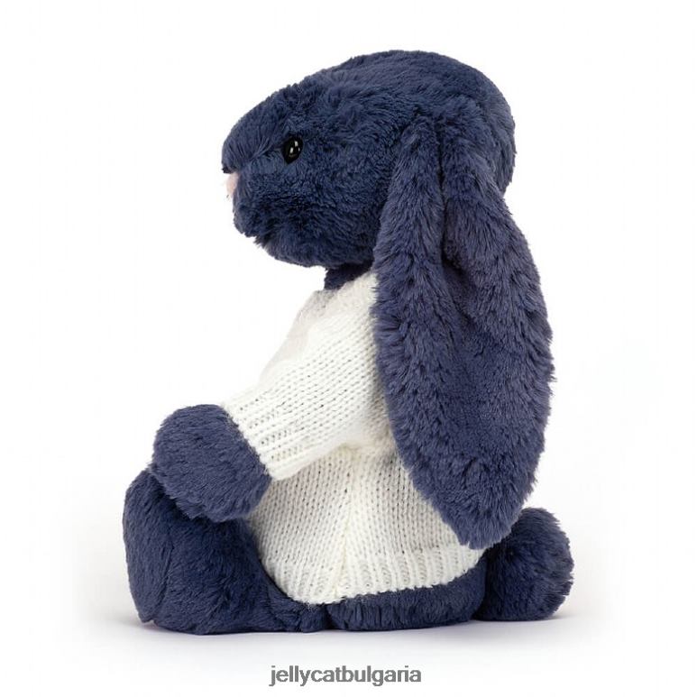 срамежливо зайче с персонализиран кремав пуловер в синьо Jellycat играчка ZZR40389